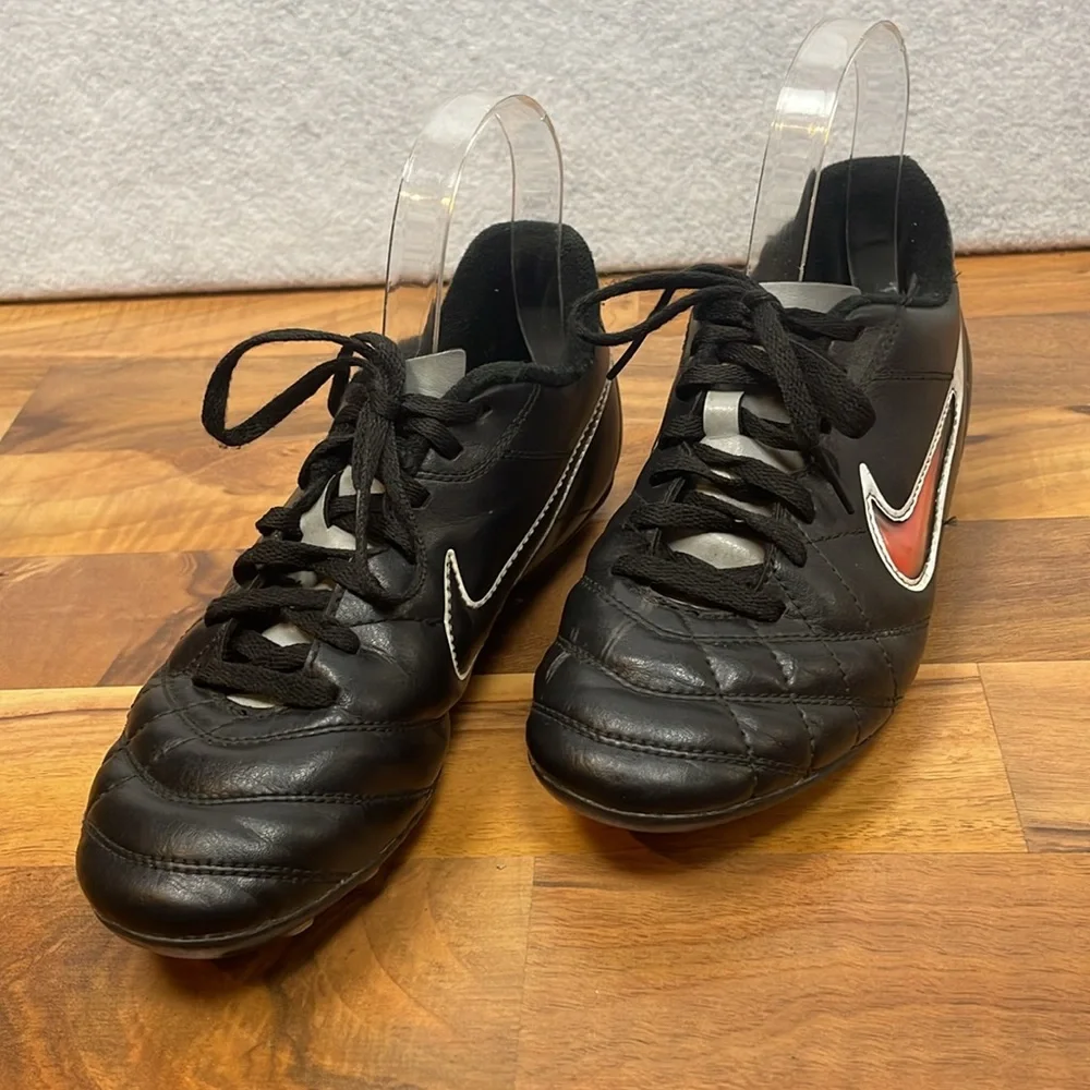 Nike soccer rubber cleats